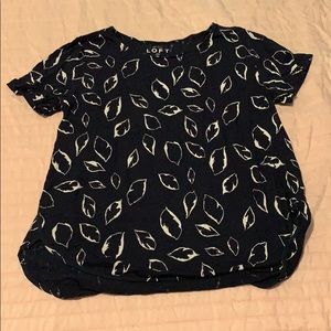 GUC Ann Taylor Tee ❤️